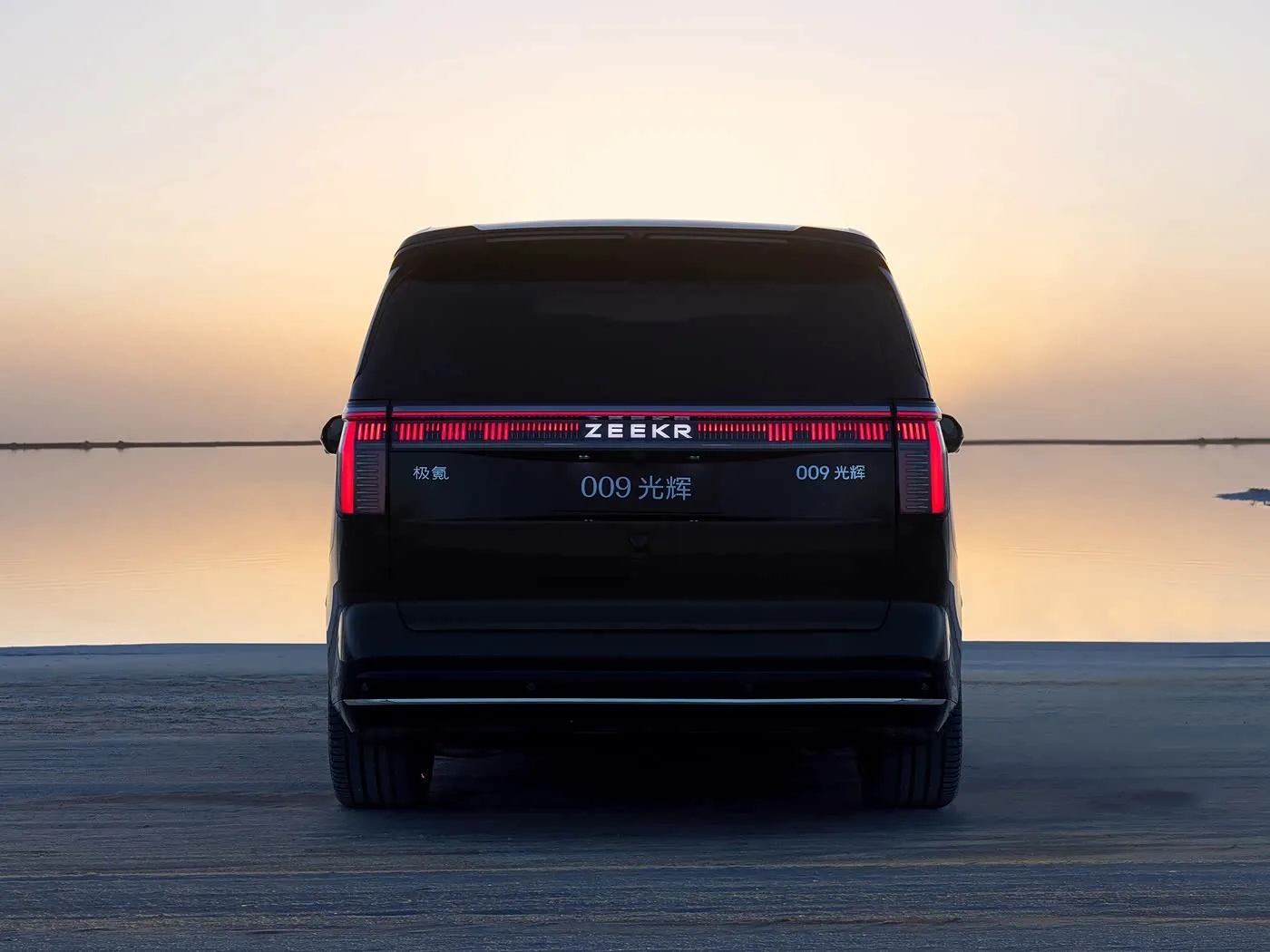 ZEEKR 009 יוקרה MPV גדול חדש אנרגיה טהורה חשמלית לטווח ארוך לימוזינה ליטיום לרכב EV פרופיל גבוה במיוחד