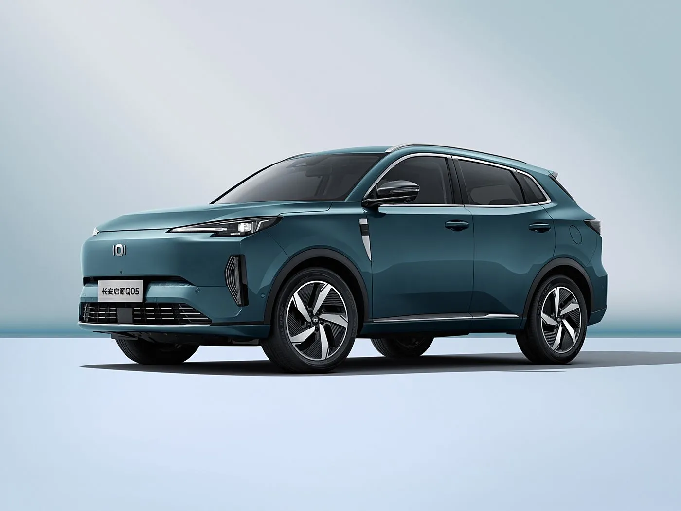 Changan NEVO Q05 Hybrid Electric SUV Long Range Automatic Gearbox 5-Door 5-Seater Leather Interior Left