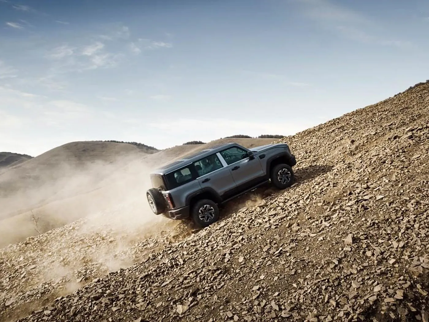 בייג'ינג שטח BJ40 SUV קומפקטי 4WD, מיכל 85 ליטר ובסיס גלגלים ארוך עם מצלמה פנורמית