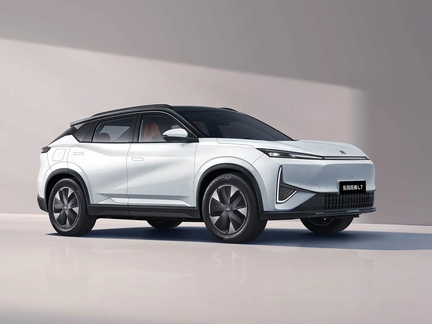 Dongfeng Aeolus L7: EV/PHEV SUV 5 מושבים פרימיום נגיעות עור מושבי טווח ארוך רכב אנרגיה חדש