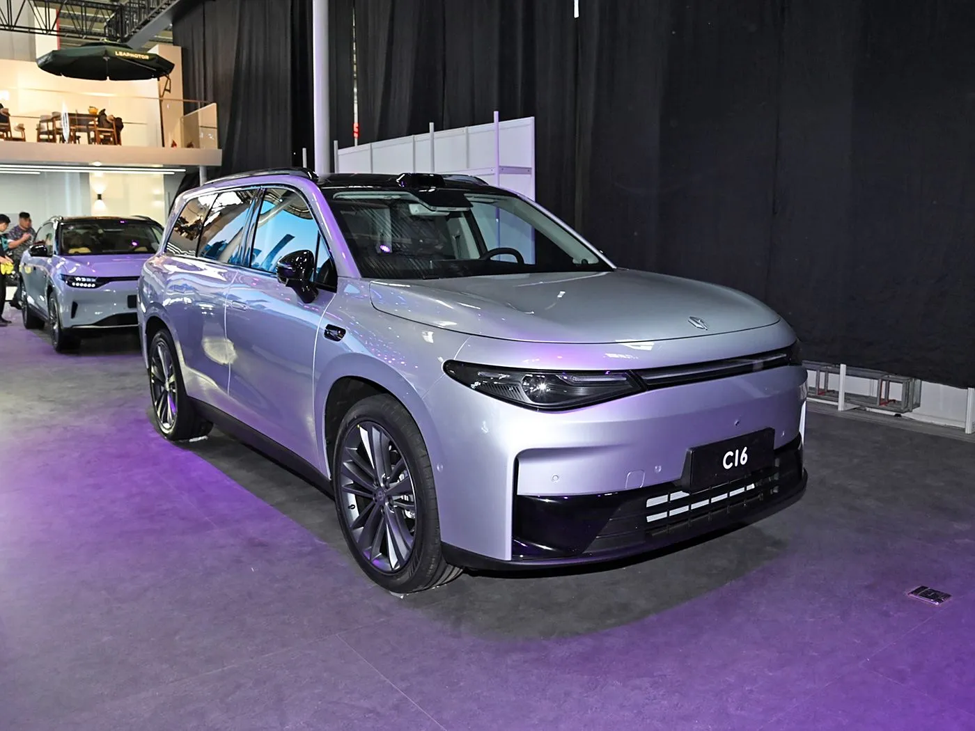 Leapmotor C16 5 דלתות 6 מושבים EV SUV 4WD מצב הנעה שמאלי היגוי חשמלי והיברידי דלק חדש אנרגיה אוטומטית