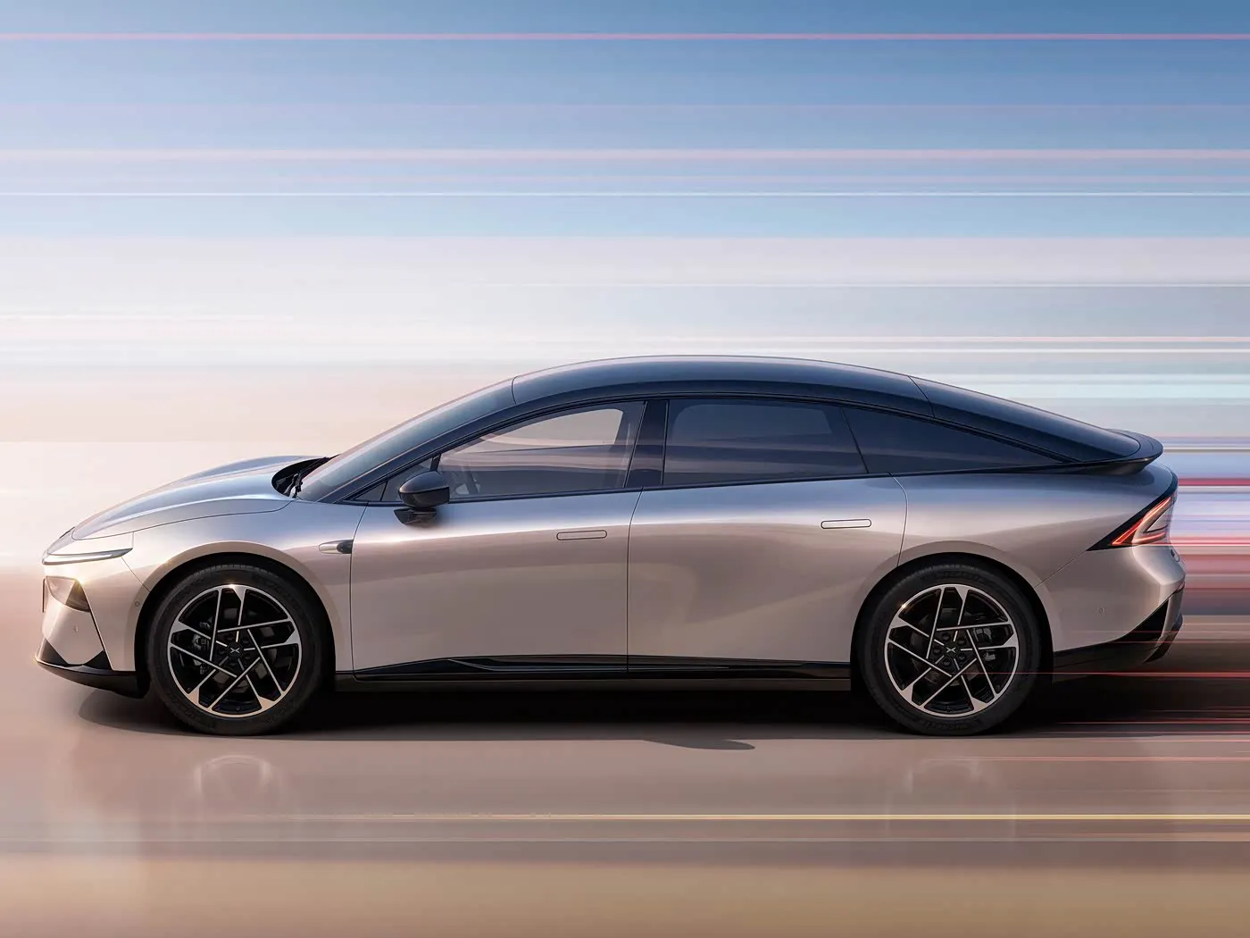 מהדורה מוגבלת EV XPENG P7+ 5 מושבים Pure Electric Hatchback עיצוב חדש הגה שמאלי 685 ק"מ מהירות מקסימלית רכב אנרגיה חדש