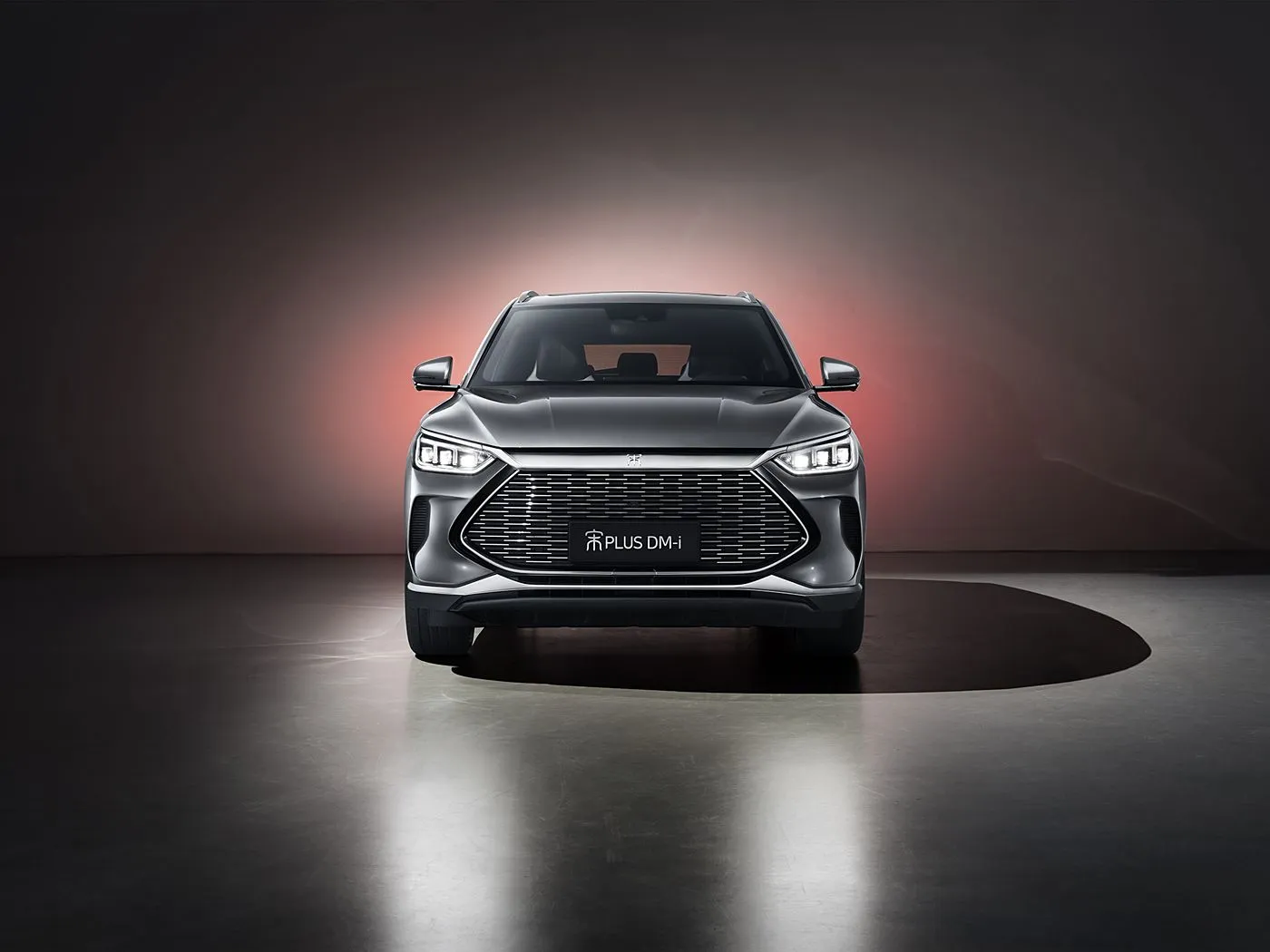 BYD Song Plus רכב שטח אוטומטי AWD עם מצלמה אחורית מושבי עור דלק היברידי הגה שמאלי