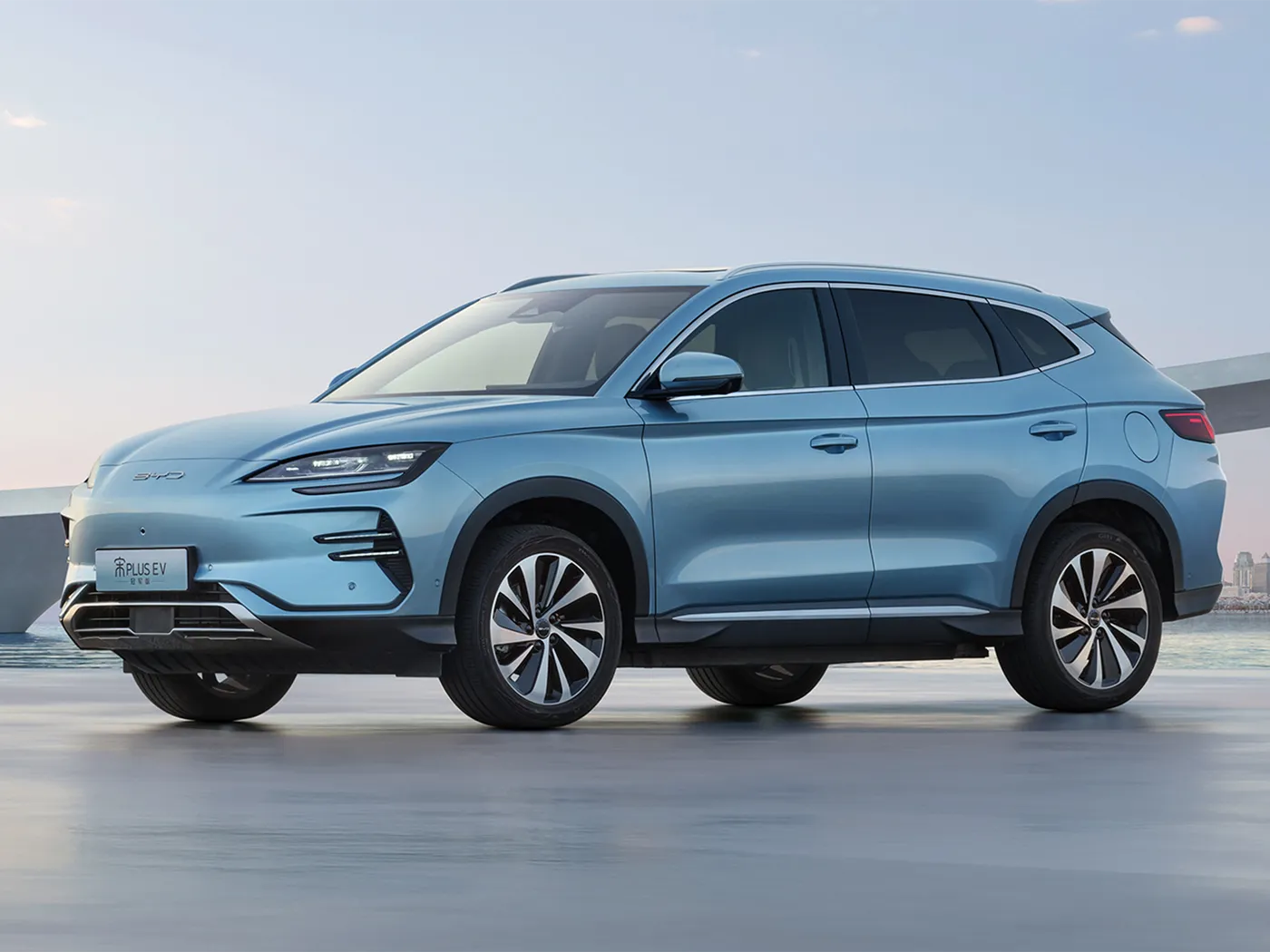 BYD Song Plus רכב שטח אוטומטי AWD עם מצלמה אחורית מושבי עור דלק היברידי הגה שמאלי