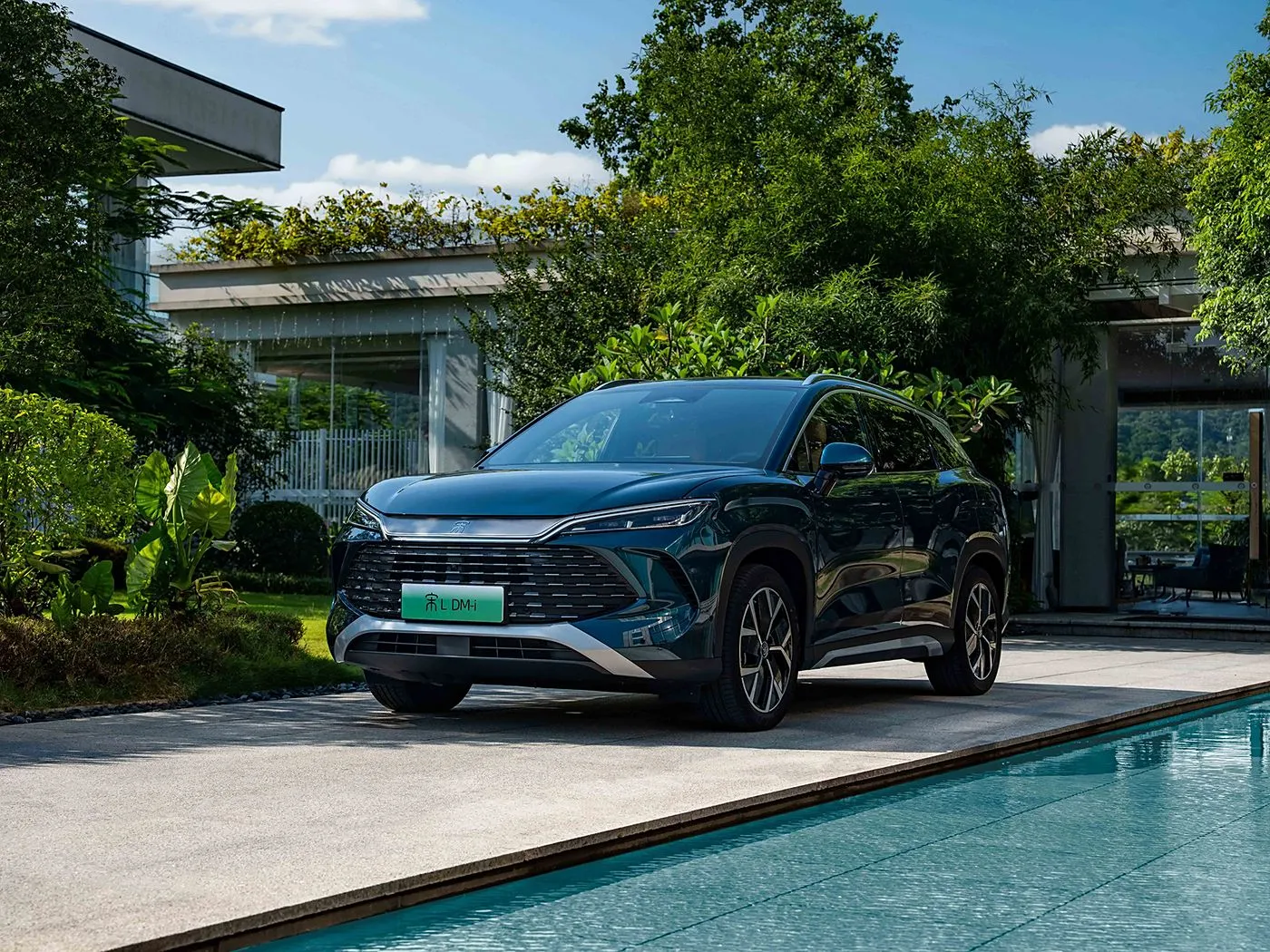 BYD Song L DM-i Compact PHEV SUV Long Range, high speed new energy vehicle DiPilot 2.0 Heated Seats 360&deg; Panoramic Camera