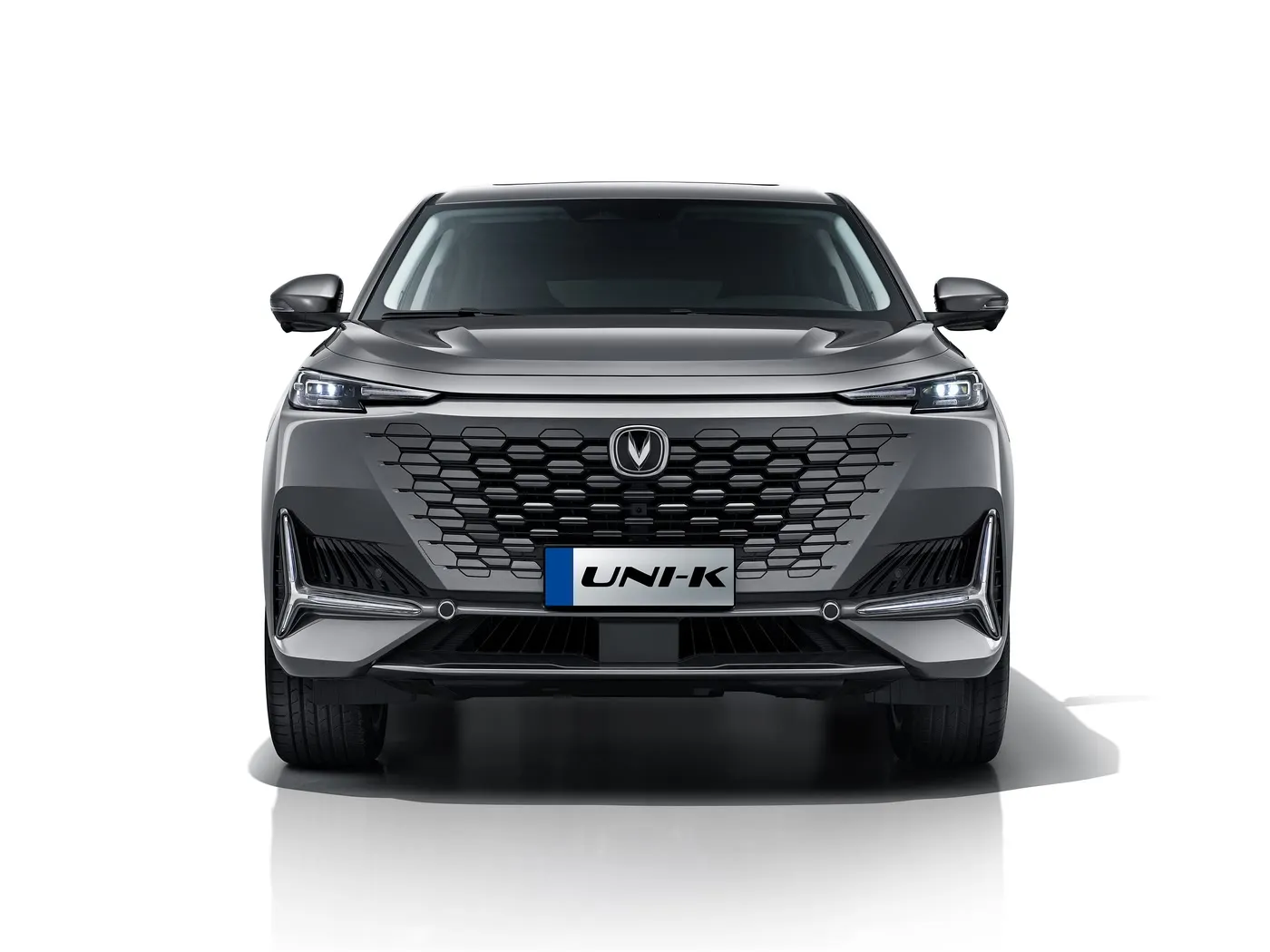 BYD E2 יוקרה חשמלי EV סדאן SUV האצ'בק מכונית הגה שמאלית עם מנוע סוללת ליתיום רכב האנרגיה החדש של סין