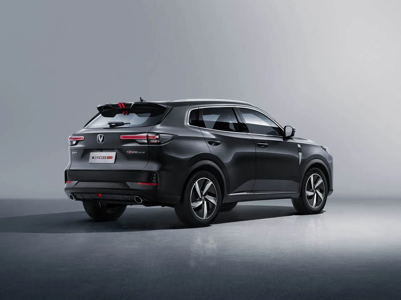 Changan CS55 PLUS רכב שטח קומפקטי 190 קמ"ש מהירות מרבית, מצלמה 360°, דו-אזורי AC ו-JBL Audio Premium Trims