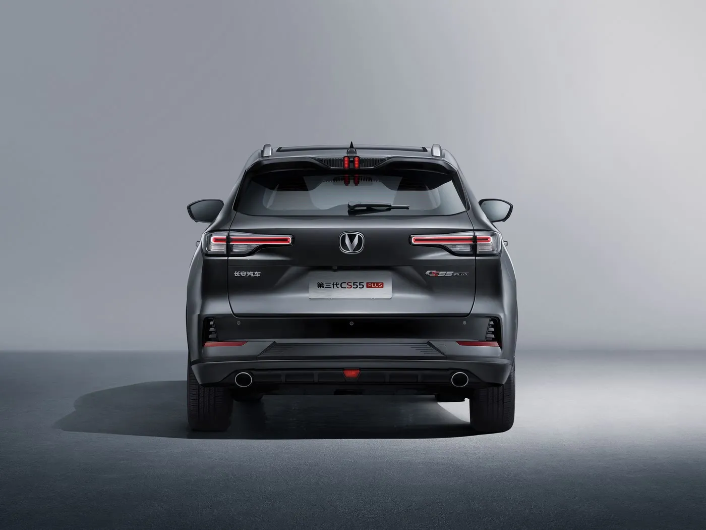 Changan CS55 PLUS רכב שטח קומפקטי 190 קמ"ש מהירות מרבית, מצלמה 360°, דו-אזורי AC ו-JBL Audio Premium Trims