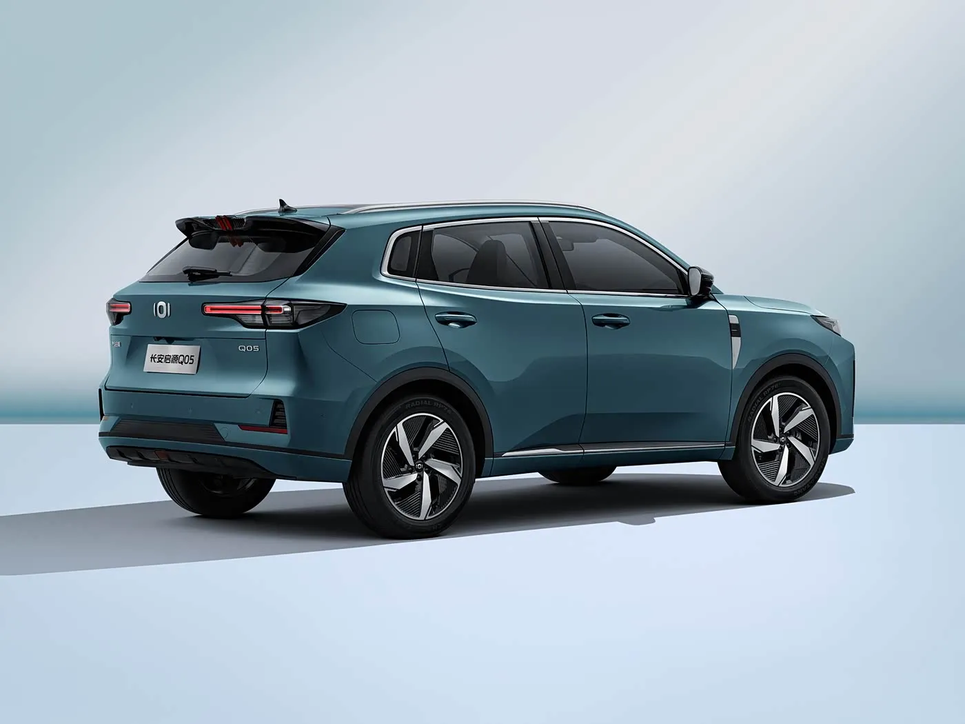 Changan NEVO Q05 רכב שטח חשמלי היברידי ארוך טווח תיבת הילוכים אוטומטית 5 דלתות 5 מושבים עור פנים שמאל