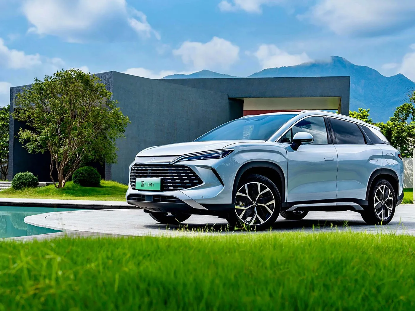 BYD Song L DM-i קומפקטי PHEV SUV ארוך טווח, רכב אנרגיה חדש במהירות גבוהה DiPilot 2.0 מושבים מחוממים מצלמה פנורמית 360°