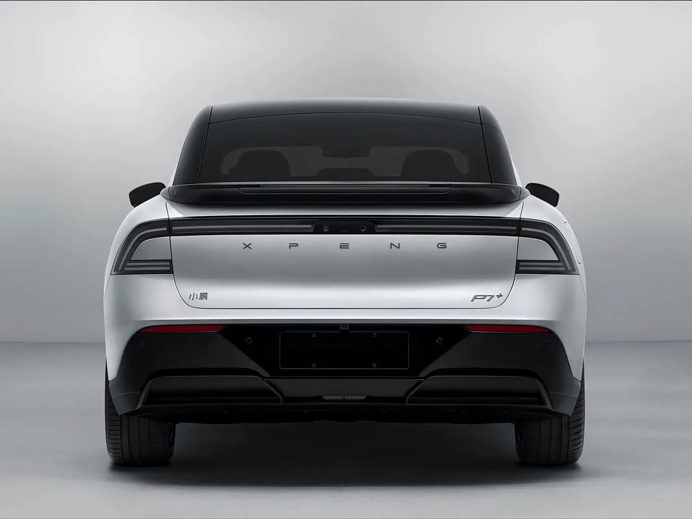 מהדורה מוגבלת EV XPENG P7+ 5 מושבים Pure Electric Hatchback עיצוב חדש הגה שמאלי 685 ק"מ מהירות מקסימלית רכב אנרגיה חדש