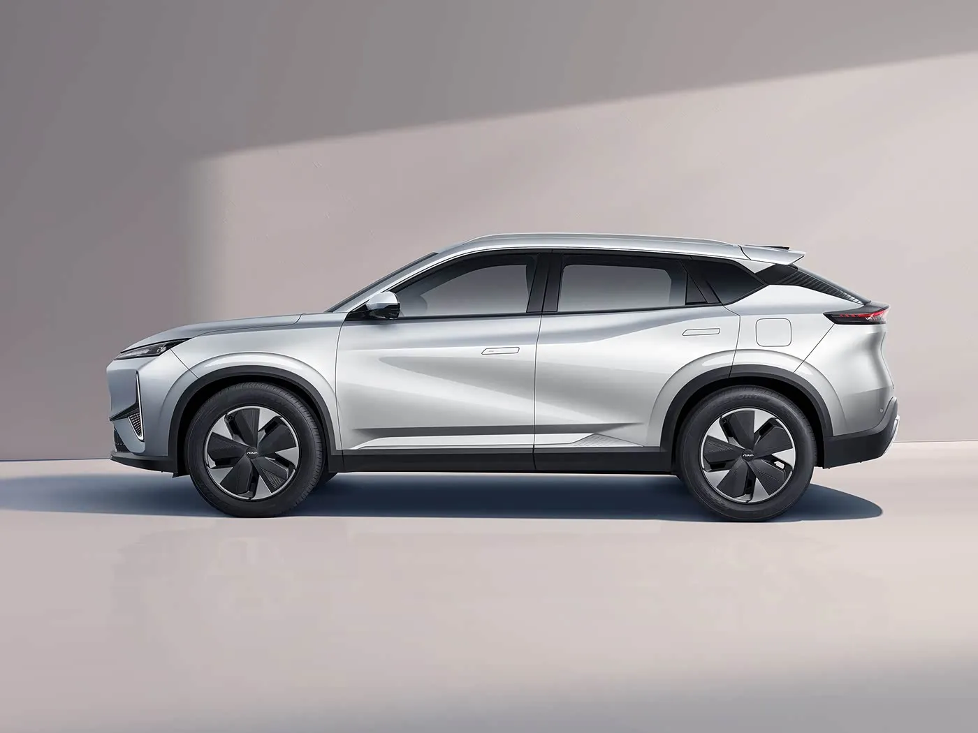 Dongfeng Aeolus L7: EV/PHEV SUV 5 מושבים פרימיום נגיעות עור מושבי טווח ארוך רכב אנרגיה חדש