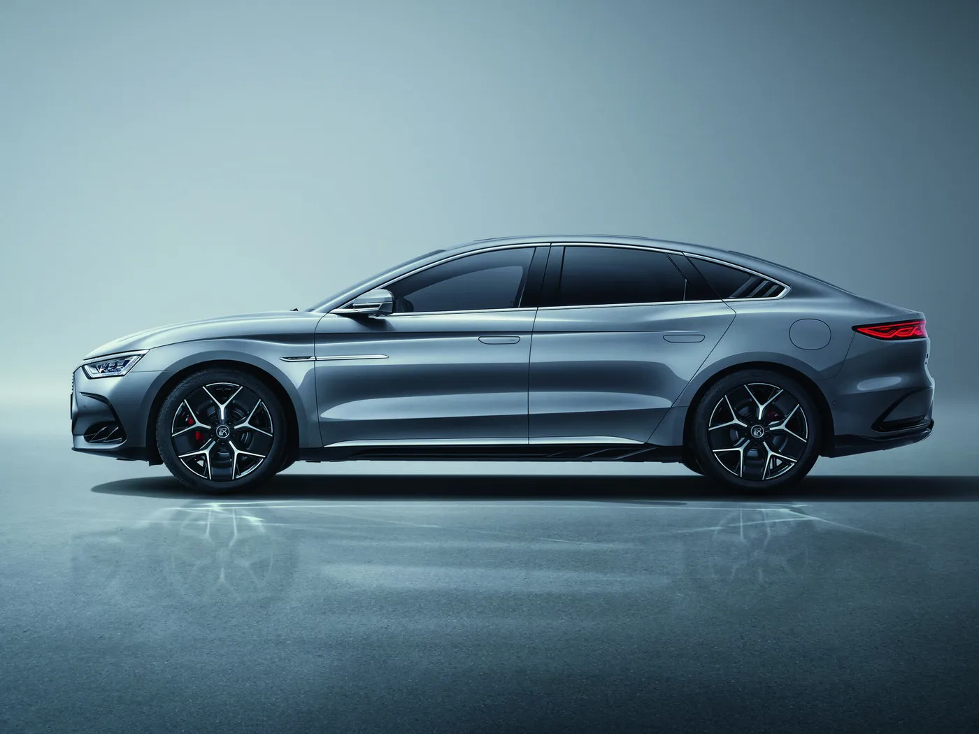 BYD Han EV/DM-i סדאן יוקרה מחשמלת עם כוח כפול מנוע וטכנולוגיה מתקדמת NEW ENERGE